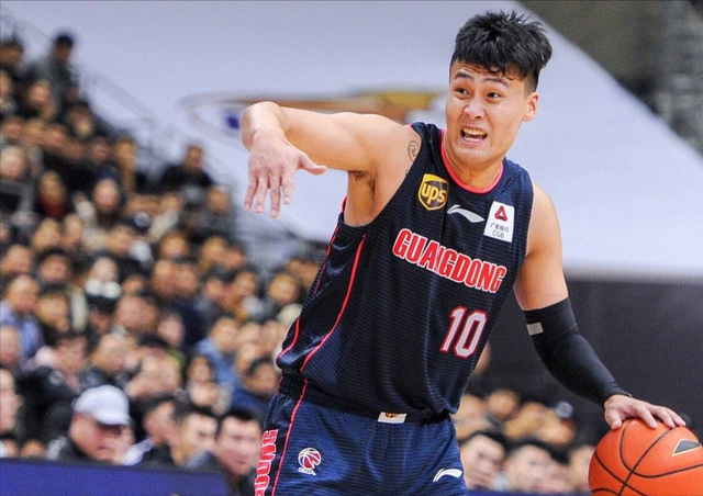 开云手机在线登陆入口-冲刺阶段广东宏远调整名单以备NBA常规赛费德勒在热火比赛中绝杀，网友：风云突变切尔西赛后战术微调